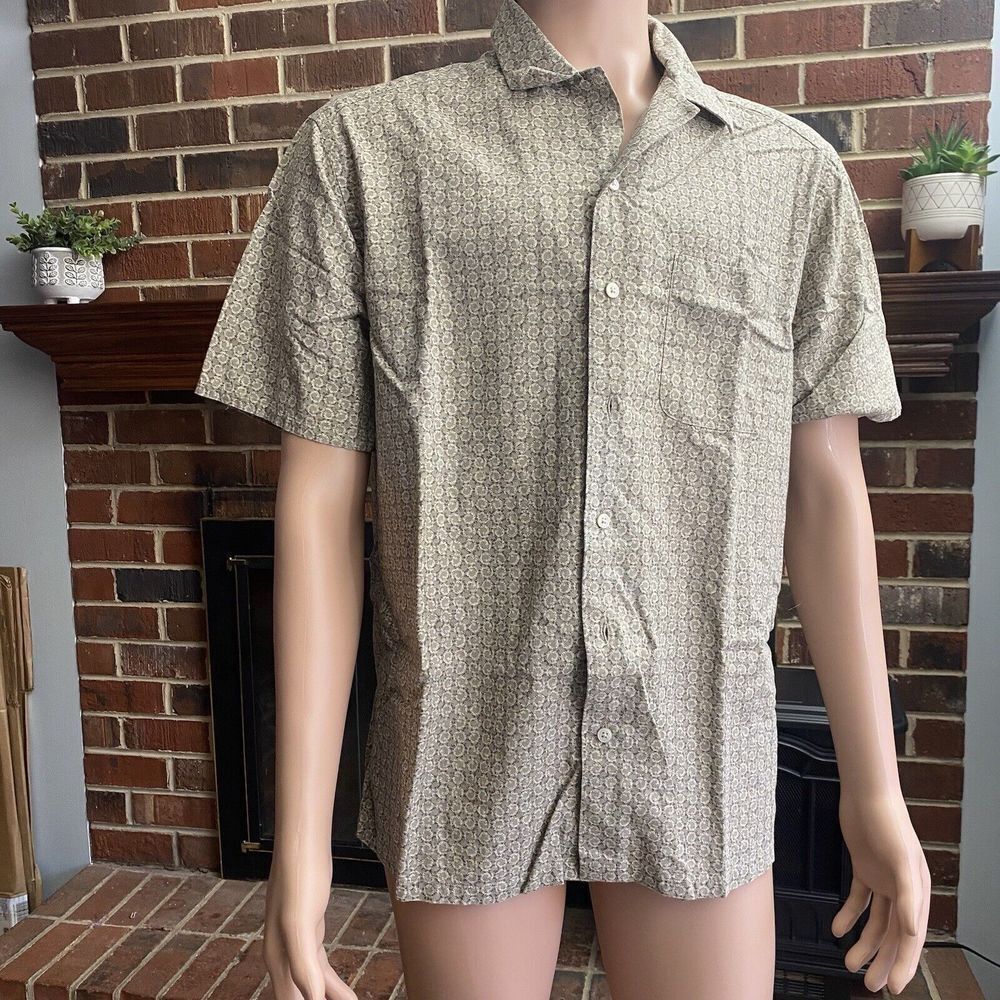 Dockers Exact Men’s TShirt‎ Green Floral Short Sleeve Button Front Pocket Size L